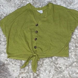 Green crop top !